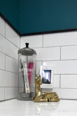 bathroom-remodel-decor-detail